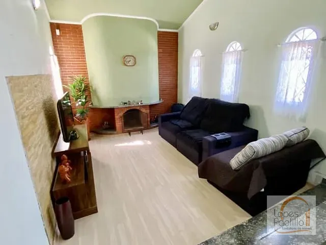 Casa com 492m² 3 quartos e 2 banheiros, à venda, no bairro Jardim Alvinópolis em Atibaia