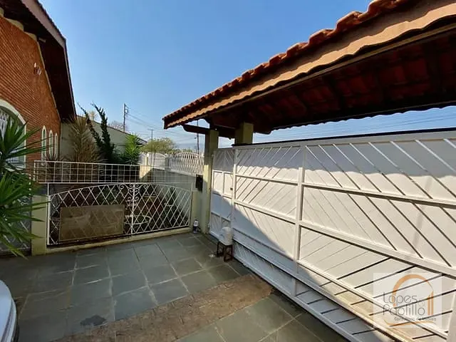 Casa com 492m² 3 quartos e 2 banheiros, à venda, no bairro Jardim Alvinópolis em Atibaia