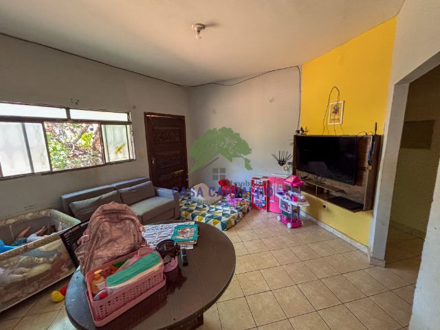 Casa com 1836m² 3 quartos e 1 banheiro, à venda, no bairro Popular Nova em Corumbá