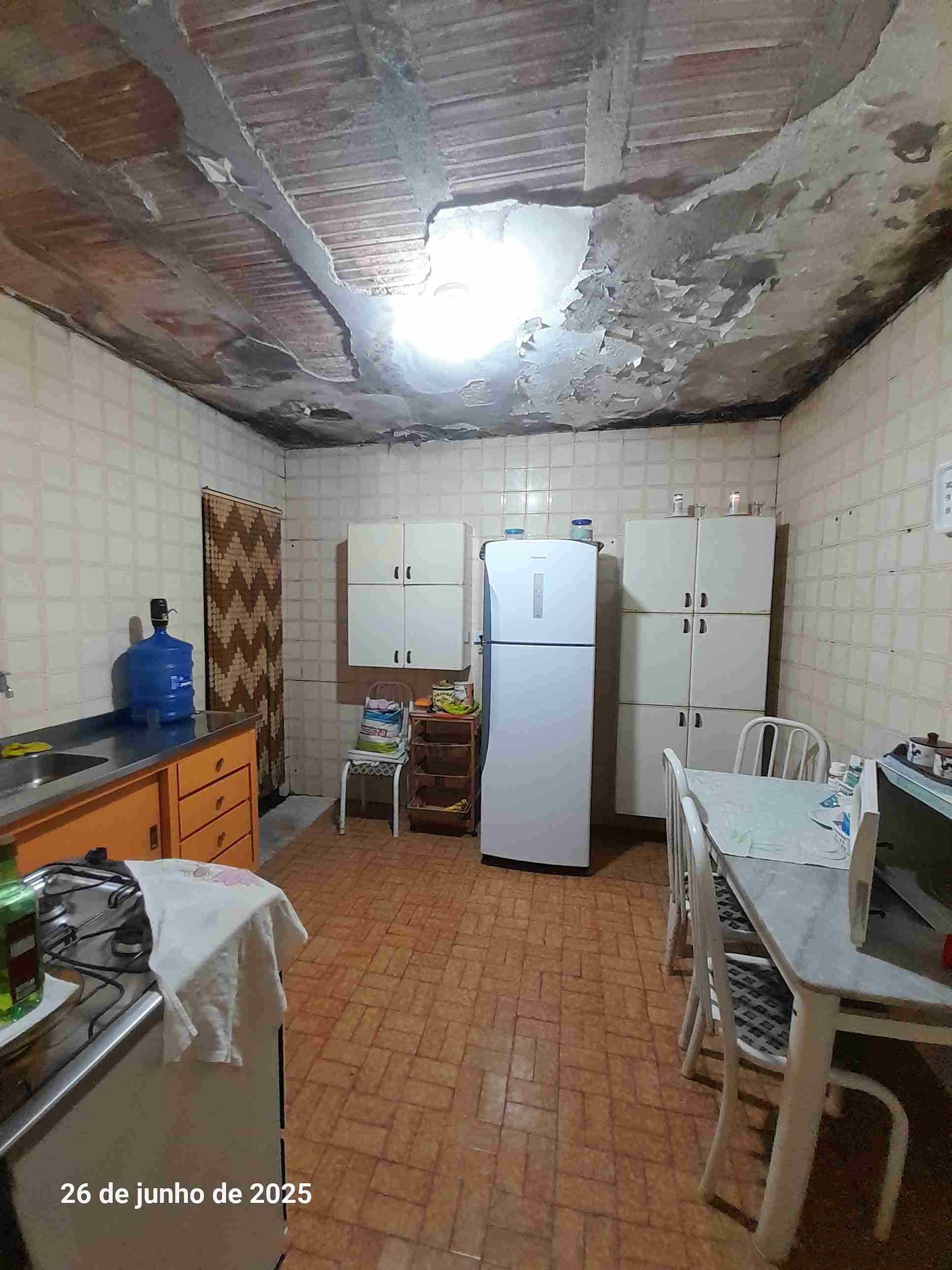 Casa à venda com 2 quartos, 120m² - Foto 11