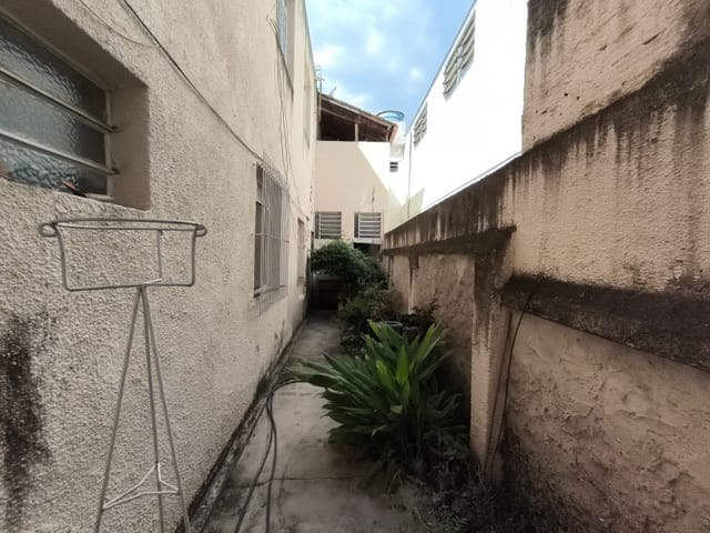 Casa com 424m² 3 quartos e 2 banheiros, à venda, no bairro Centro em Governador Valadares
