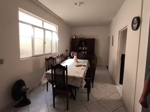 Casa com 424m² 3 quartos e 2 banheiros, à venda, no bairro Centro em Governador Valadares