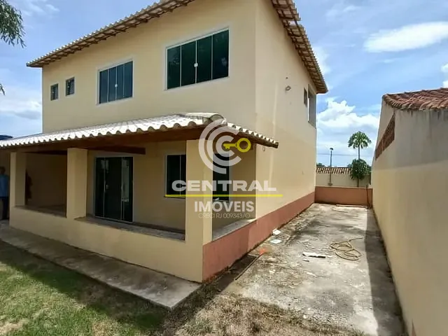 Casa com 240m² 3 quartos e 4 banheiros, à venda, no bairro Caluge em Itaboraí