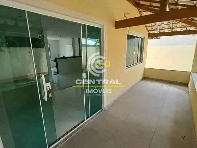 Casa com 240m² 3 quartos e 4 banheiros, à venda, no bairro Caluge em Itaboraí