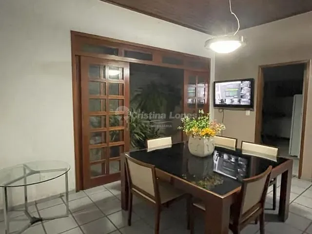 Casa com 473m² 5 quartos e 6 banheiros, à venda, no bairro São Pedro em Teresina