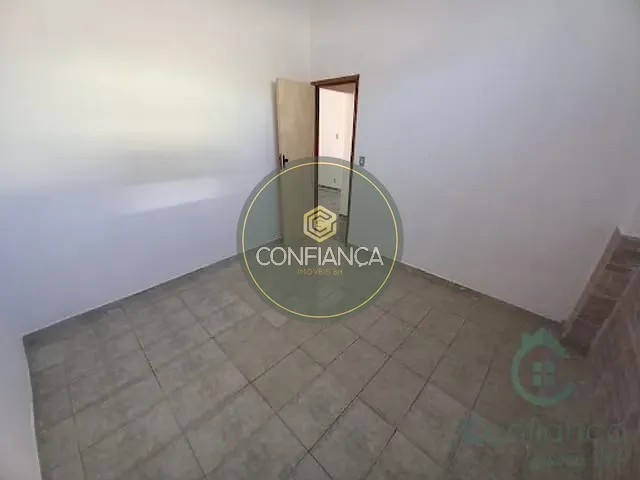 Casa 2 quartos e 1 banheiro, para alugar, no bairro Goiânia em Belo Horizonte