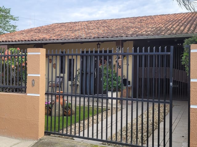 Casa com 324m² 4 quartos e 2 banheiros, à venda, no bairro centro em Penha