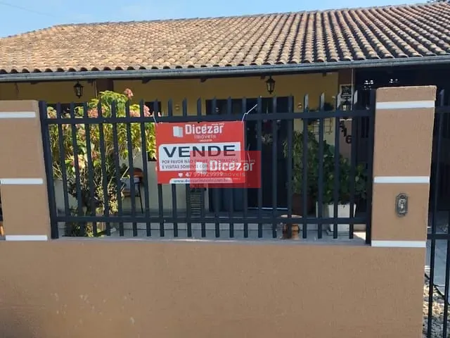 Casa com 324m² 4 quartos e 2 banheiros, à venda, no bairro centro em Penha