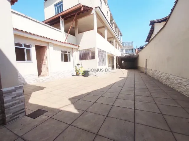 Casa com 380m² 6 quartos e 4 banheiros, à venda, no bairro Retiro em Volta Redonda