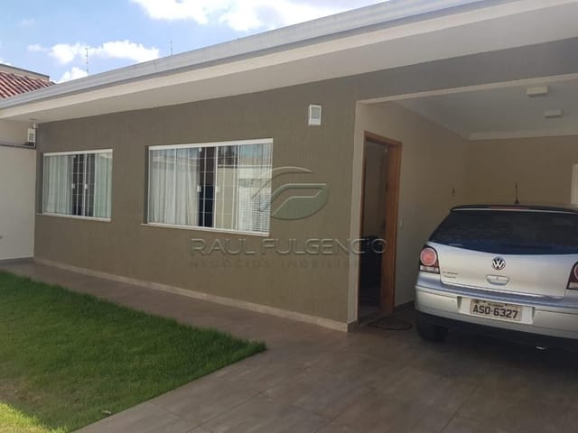 Casa com 250m² 3 quartos e 2 banheiros, à venda, no bairro Universitário em Londrina