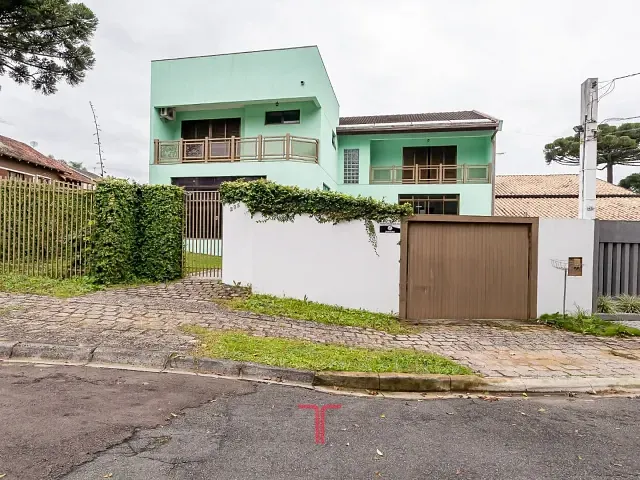 Casa com 675m² 4 quartos e 4 banheiros, à venda, no bairro Campo Comprido em Curitiba