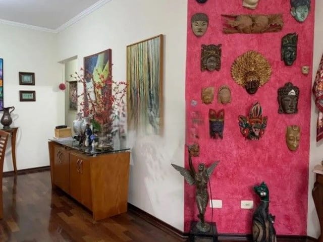 Casa com 250m² 3 quartos e 1 banheiro, à venda, no bairro Urbanova em São José dos Campos