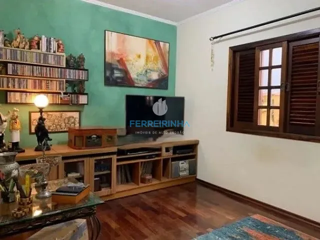 Casa com 250m² 3 quartos e 1 banheiro, à venda, no bairro Urbanova em São José dos Campos