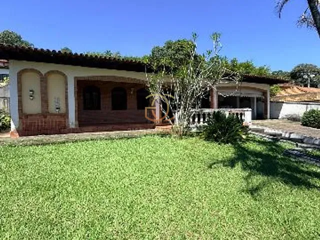 Casa 5 quartos e 6 banheiros, à venda ou para alugar, no bairro centro em Rio das Flores