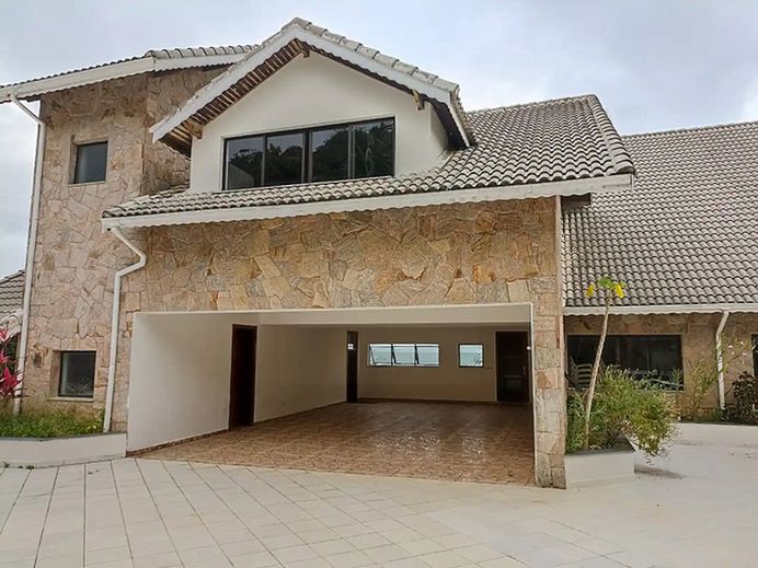 Casa, 3 quartos, 200 m² - Foto 1