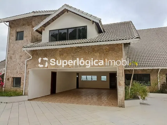 Casa, 3 quartos, 200 m² - Foto 1