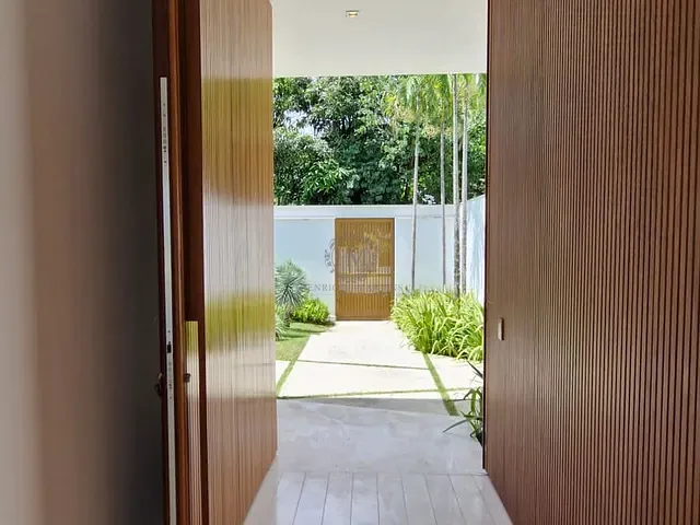 Casa com 1100m² 5 quartos e 8 banheiros, à venda, no bairro Barra da Tijuca em Rio de Janeiro