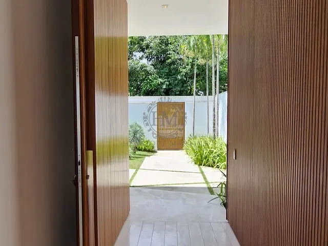 Casa com 1100m² 5 quartos e 8 banheiros, à venda, no bairro Barra da Tijuca em Rio de Janeiro