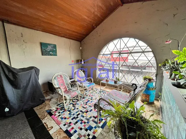 Casa com 333m² 3 quartos e 2 banheiros, à venda, no bairro Jardim Oriental em São Paulo