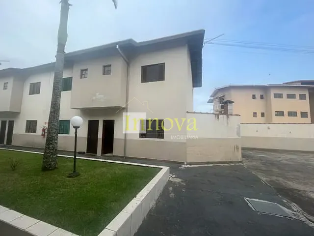 Casa com 111m² 2 quartos e 3 banheiros, à venda, no bairro Pontal de Santa Marina em Caraguatatuba