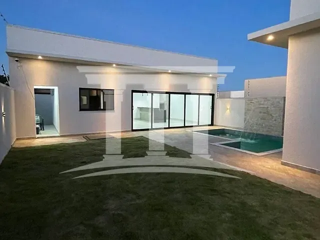 Casa com 380m² 3 quartos e 1 banheiro, à venda, no bairro Residencial Florença em Sinop