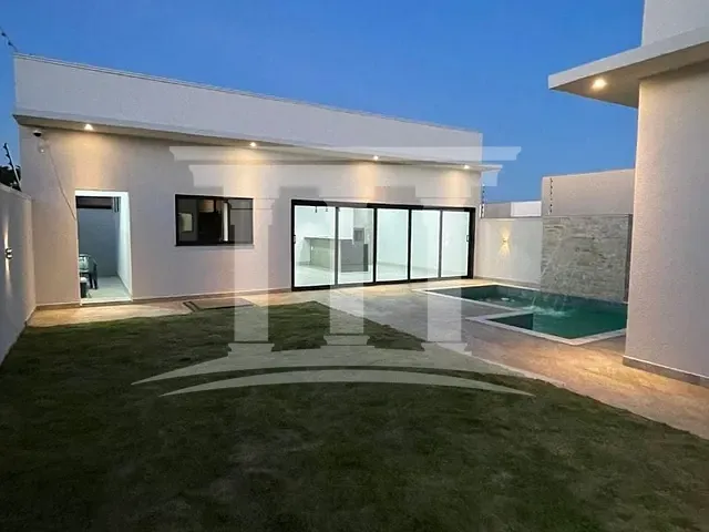 Casa com 380m² 3 quartos e 1 banheiro, à venda, no bairro Residencial Florença em Sinop