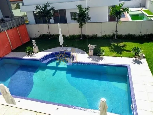 Casa com 900m² 7 quartos e 9 banheiros, à venda ou para alugar, no bairro Jurerê Internacional em Florianópolis