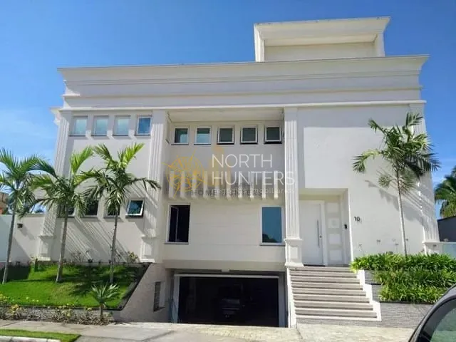 Casa com 900m² 7 quartos e 9 banheiros, à venda ou para alugar, no bairro Jurerê Internacional em Florianópolis