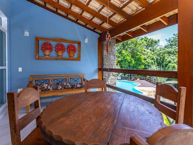 Casa 3 quartos e 4 banheiros, à venda, no bairro São Pedro (Cambaquara) em Ilhabela