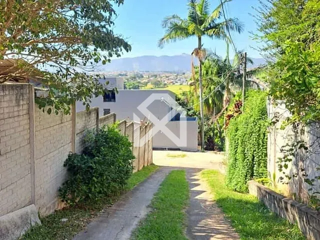 Casa com 1100m² 6 quartos e 4 banheiros, à venda, no bairro Estância Parque de Atibaia em Atibaia