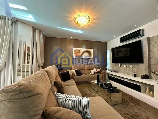 Casa 5 quartos e 7 banheiros, à venda, no bairro Jardim em Concórdia