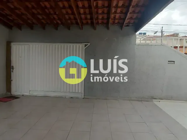 Casa 2 quartos e 1 banheiro, à venda, no bairro Parque do Trevo em Guaranésia