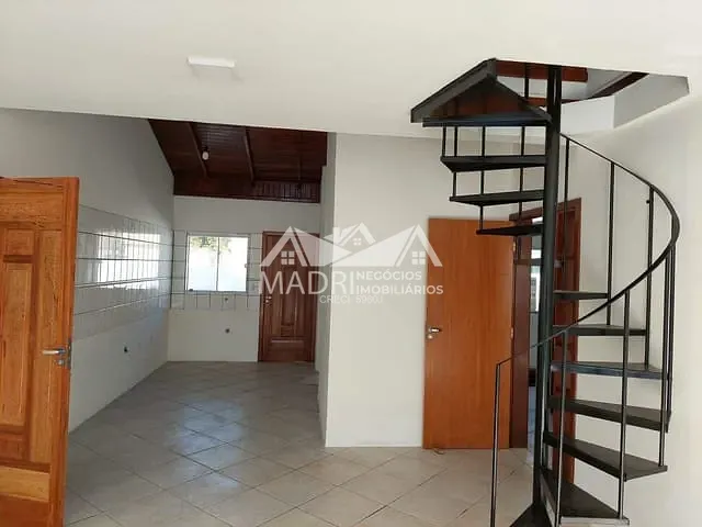 Casa com 715m² 2 quartos e 1 banheiro, à venda, no bairro Forquilhas em São José