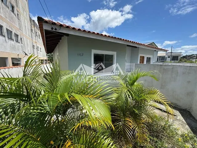 Casa com 715m² 2 quartos e 1 banheiro, à venda, no bairro Forquilhas em São José