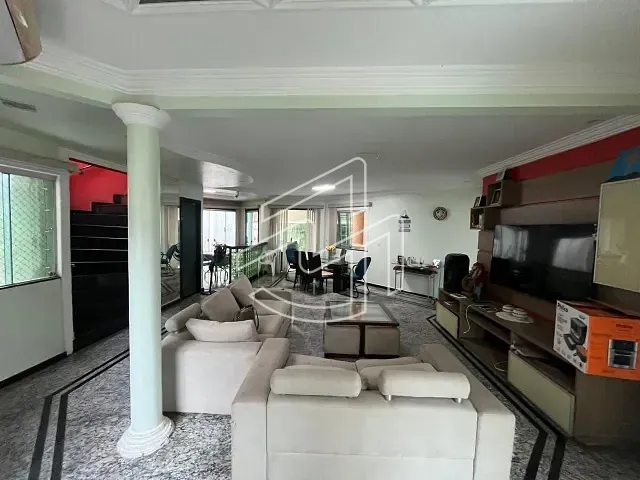Casa 3 quartos e 5 banheiros, à venda, no bairro Parque Verde em Belém
