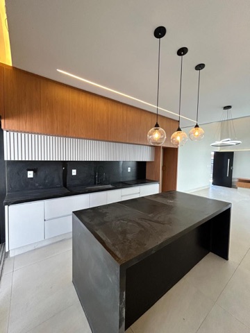 Casa com 432m² 3 quartos e 4 banheiros, à venda, no bairro Jardim Atlântico em Goiânia
