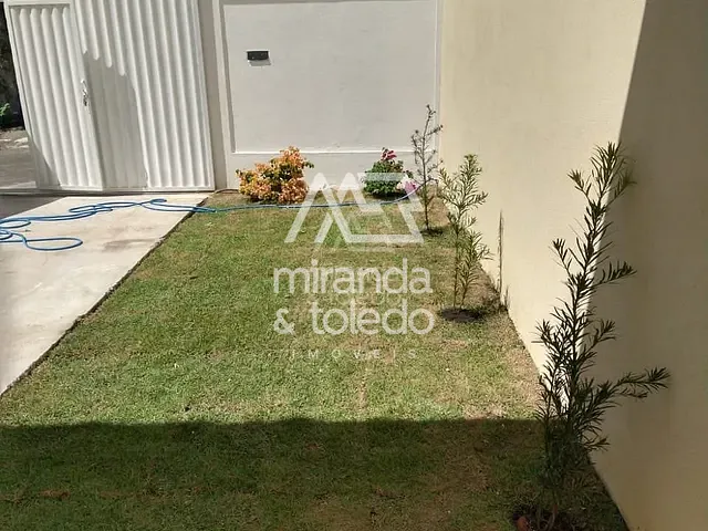 Casa com 180m² 3 quartos e 2 banheiros, à venda, no bairro Santa Mônica em Guarapari