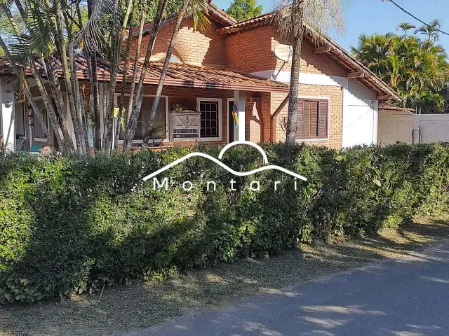 Casa com 500m² 3 quartos e 3 banheiros, à venda, no bairro Pilotos em Quatis