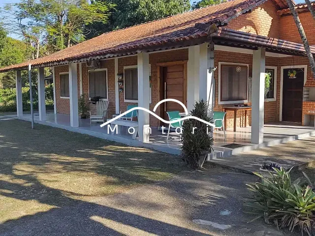 Casa com 500m² 3 quartos e 3 banheiros, à venda, no bairro Pilotos em Quatis