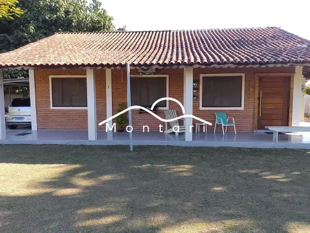Casa com 500m² 3 quartos e 3 banheiros, à venda, no bairro Pilotos em Quatis