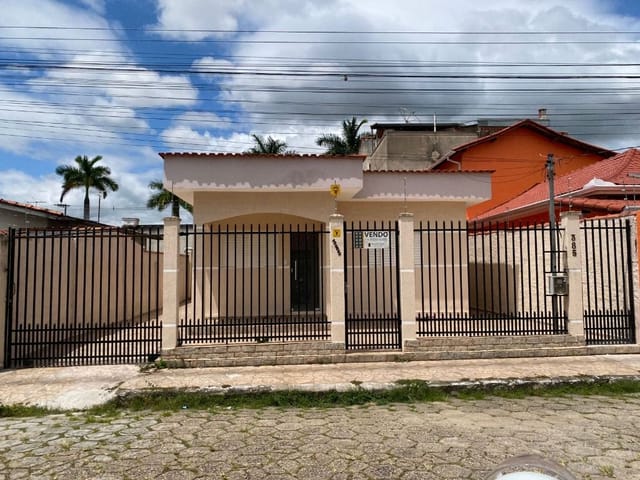Foto do Casa - Casa à venda 2 Quartos, 4 Vagas, 216.97M², Boa Vista, Itajubá - MG | MOHALLEM e LOPES CORRETAGEM E ADMINISTRACAO DE IMOVEIS LTDA