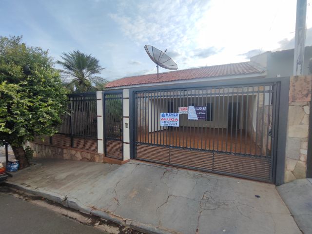 Casa 3 quartos e 2 banheiros, à venda, no bairro Coester em Fernandópolis