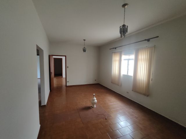 Casa 3 quartos e 2 banheiros, à venda, no bairro Coester em Fernandópolis