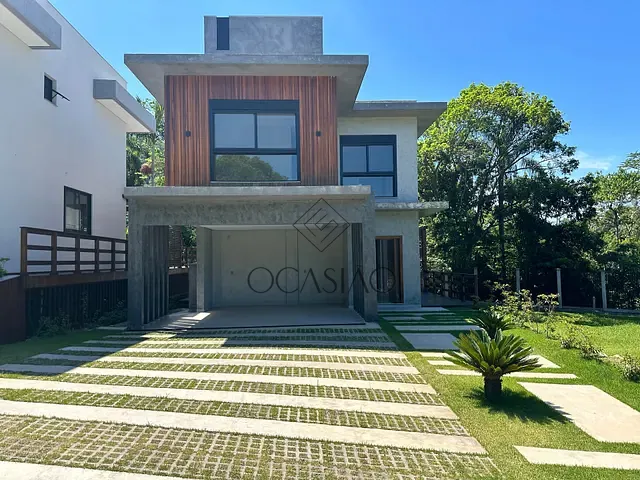 Casa com 393m² 3 quartos e 4 banheiros, à venda, no bairro Praia das Taquaras em Balneário Camboriú