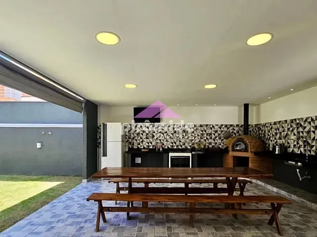 Casa 4 quartos e 5 banheiros, à venda, no bairro Caçapava em Caçapava