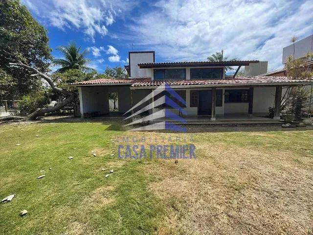 Casa 4 quartos e 3 banheiros, à venda, no bairro Olivença em Ilhéus