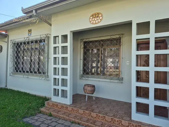 Casa com 440m² 3 quartos e 2 banheiros, à venda, no bairro São Francisco em Curitiba