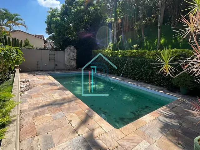 Casa com 480m² 4 quartos e 7 banheiros, à venda ou para alugar, no bairro São Paulo II em Cotia