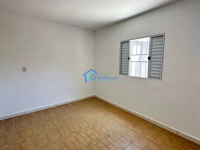 Casa com 250m² 3 quartos e 2 banheiros, à venda, no bairro Jardim California em Indaiatuba