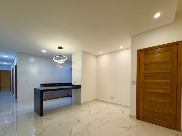 Casa 3 quartos e 2 banheiros, à venda, no bairro Novo Centro  em Santa Luzia